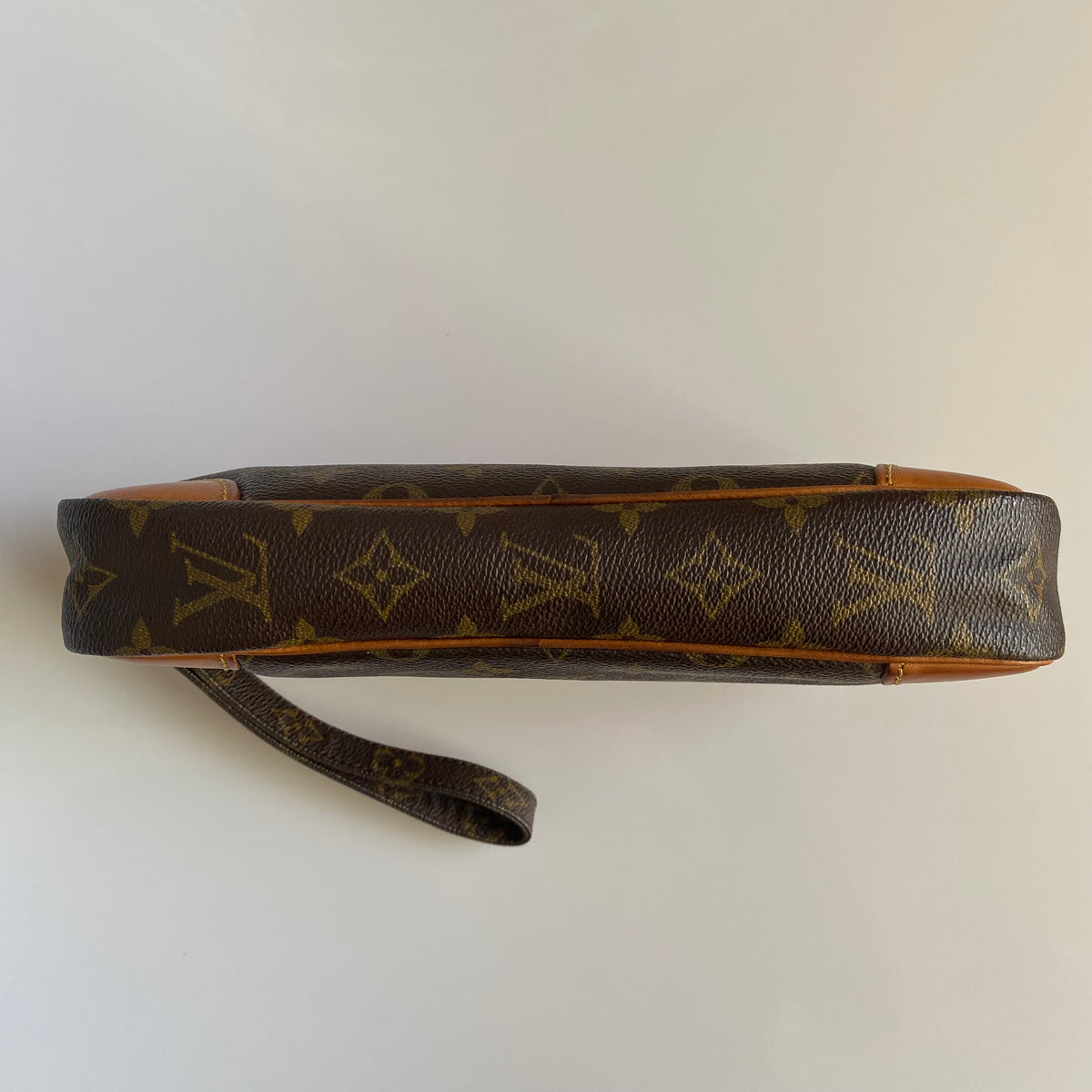 Louis Vuitton monogram wristlet clutch bag TH0990 Authentic with COA 11x7x1.7