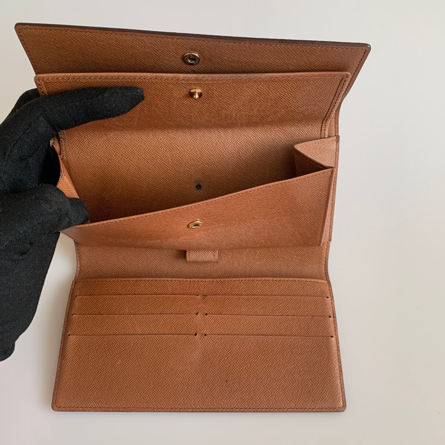 Louis Vuitton Leather Wallet th1917 authentic with COA