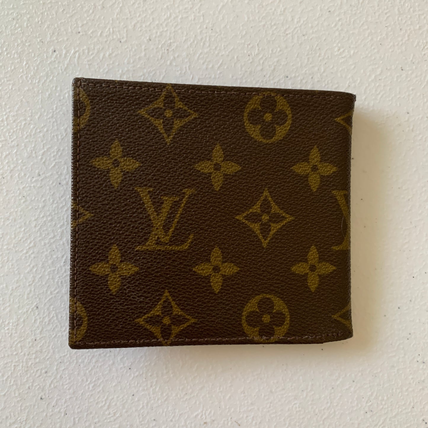 Louis Vuitton men’s bifold monogram wallet authentic with COA
