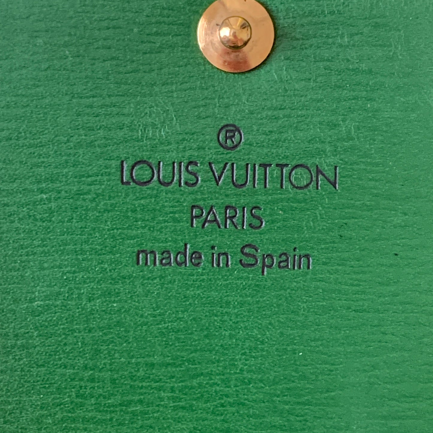 Louis Vuitton women’s green leather wallet CA1925 authentic with COA 4.3x7.5”
