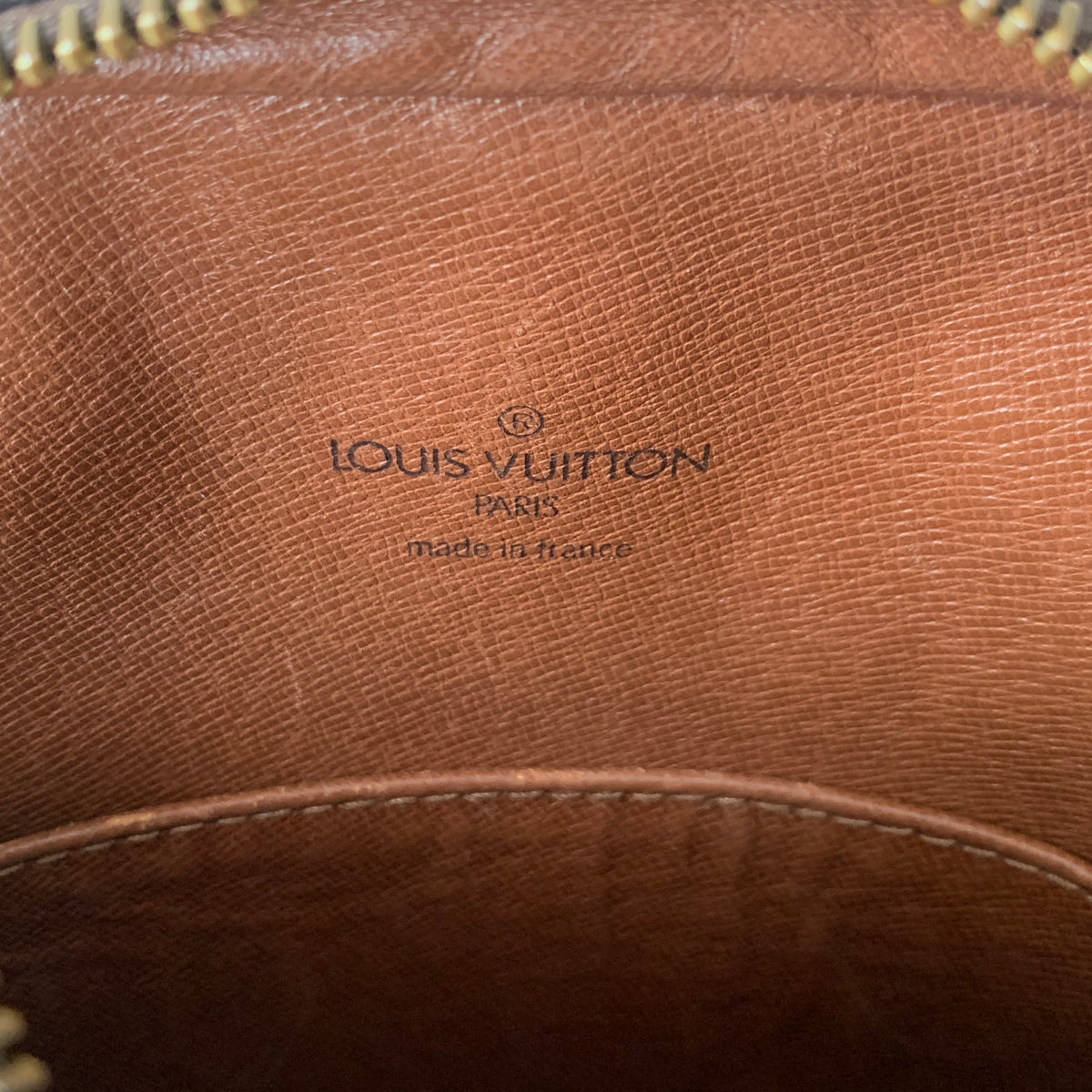Louis Vuitton monogram 8903 SL crossbody bag authentic with COA9x6.7x1.7