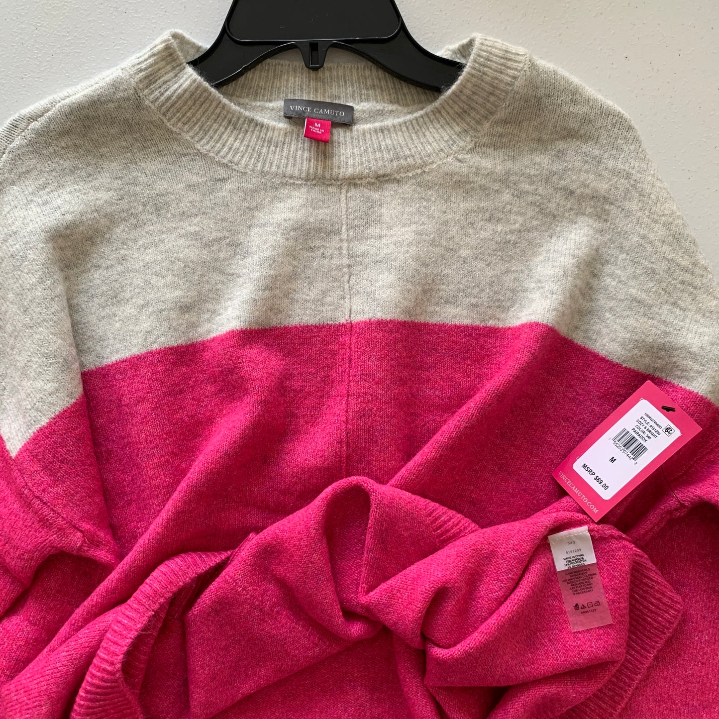 Vince Camuto womens NWTGrey/pink sweater size medium