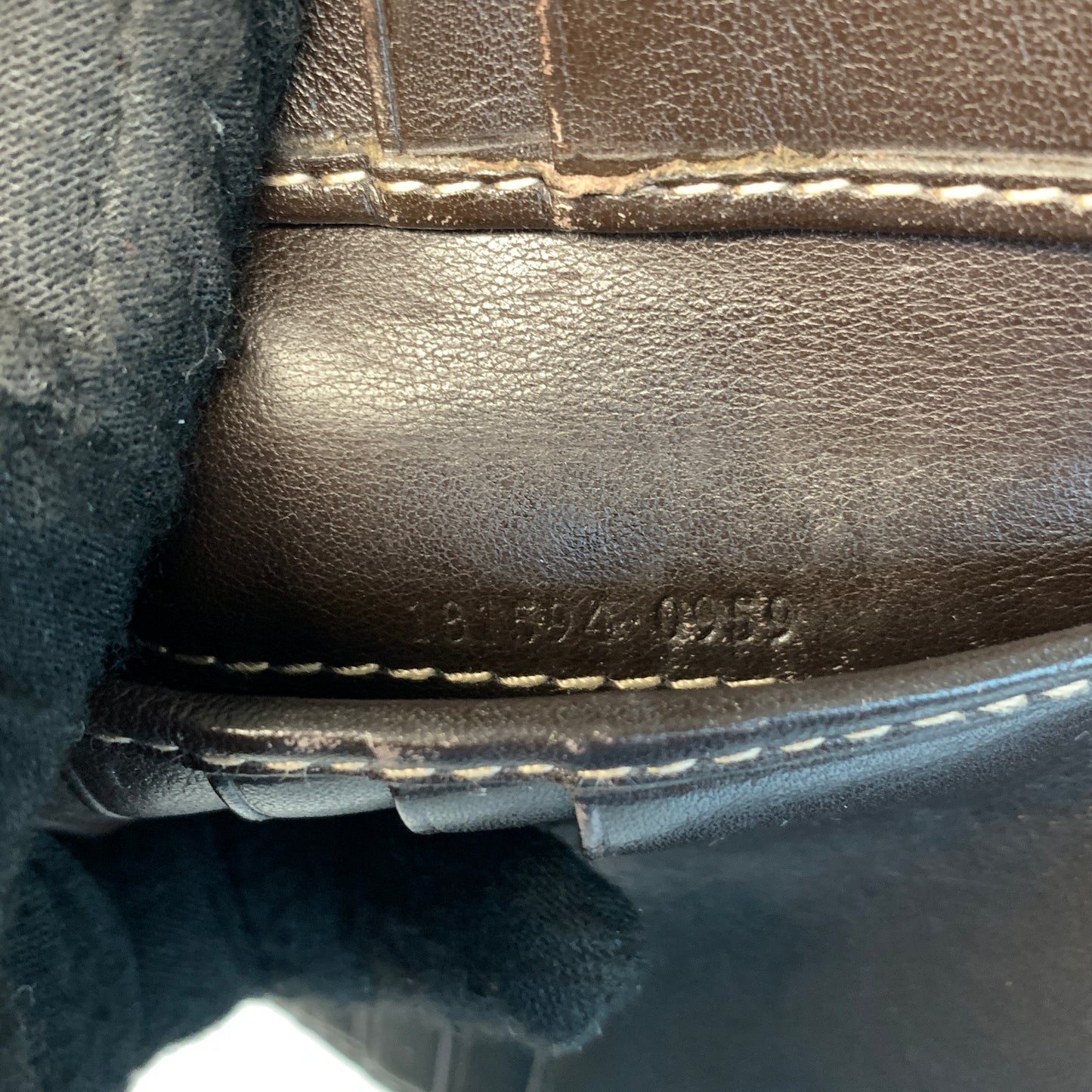 Gucci wallet monogram compact wallet Authentic with COA