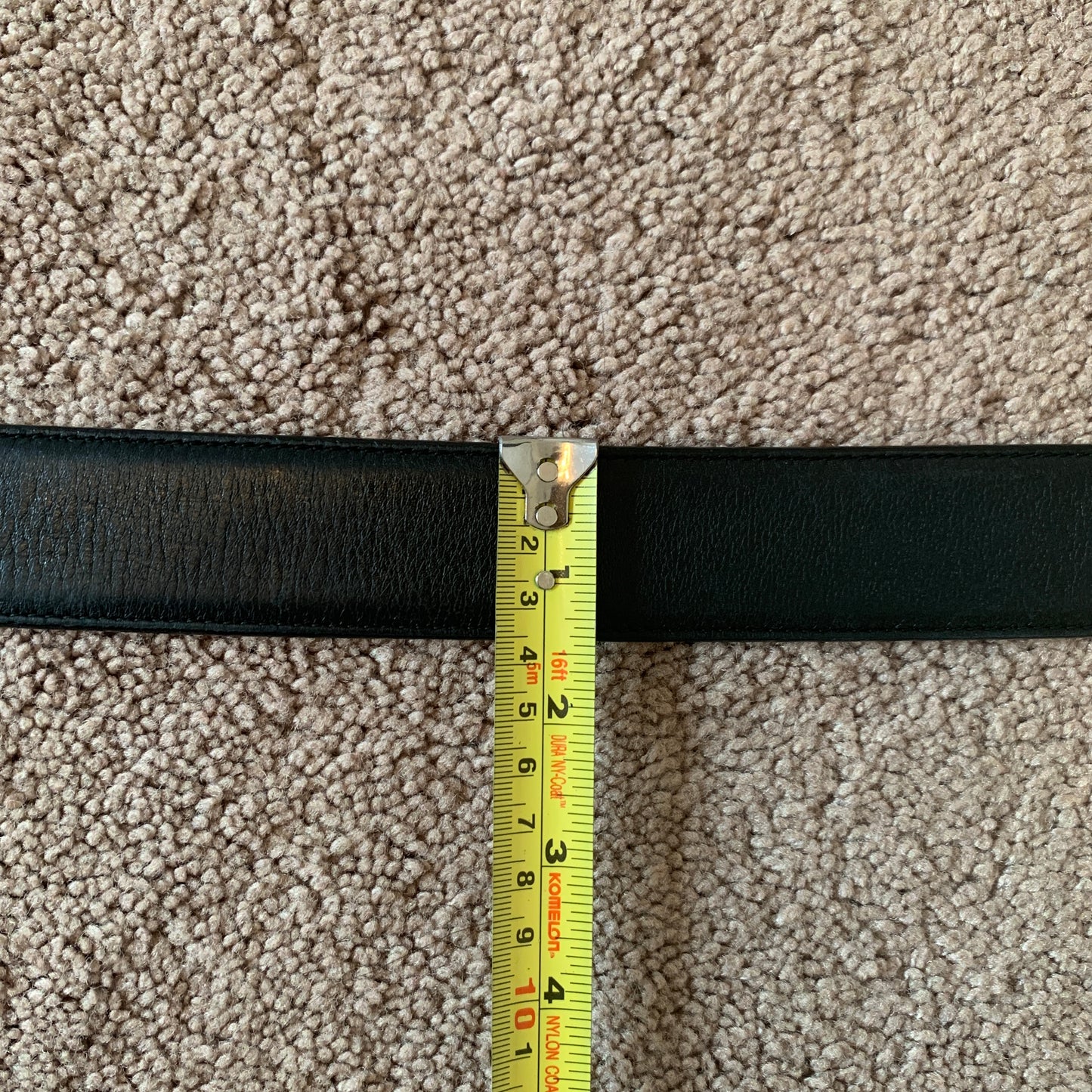 Authentic Gucci unisex black leather belt with gold buckle