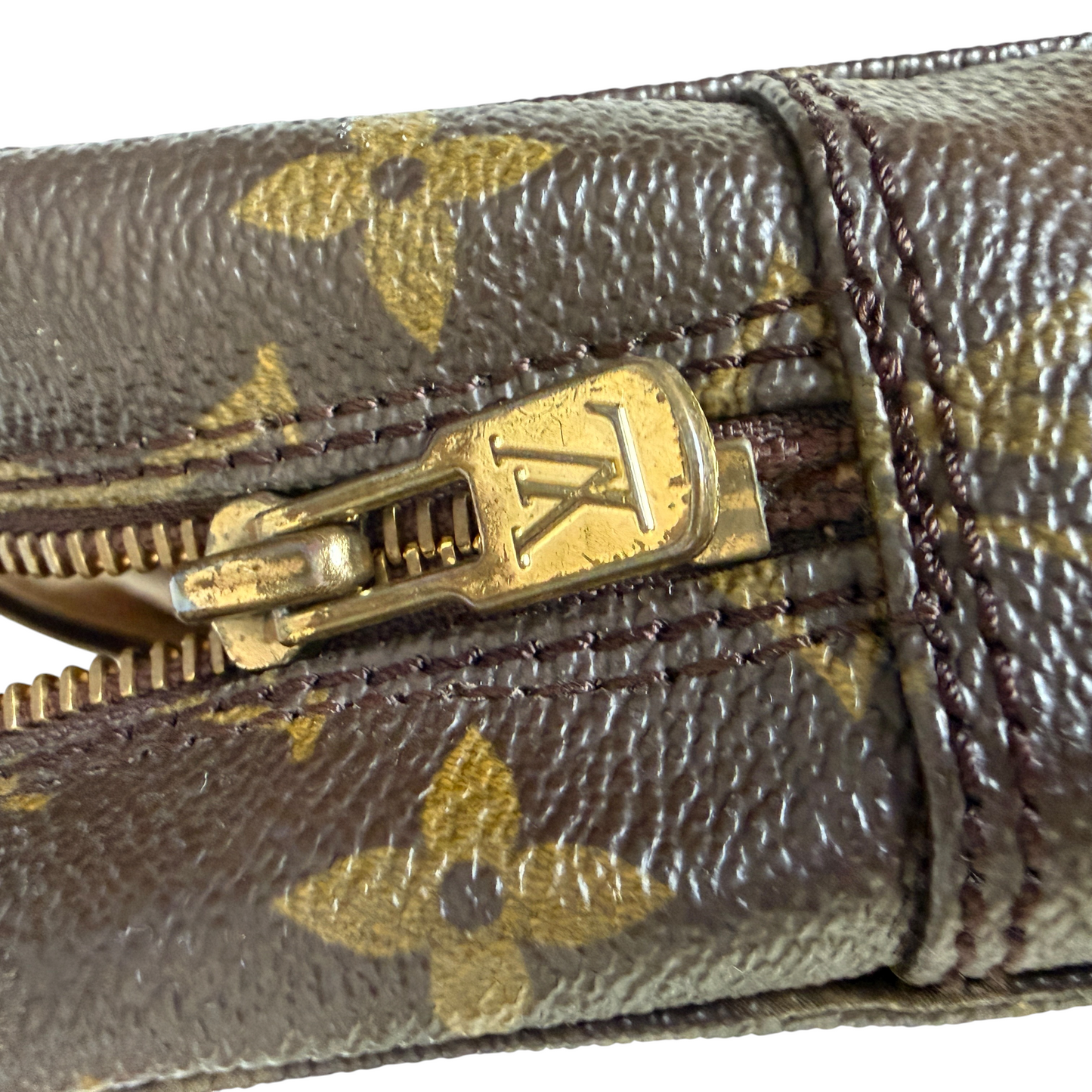 Louis Vuitton monogram cosmetic pouch bag 23 authentic with COA 9x6x2.5