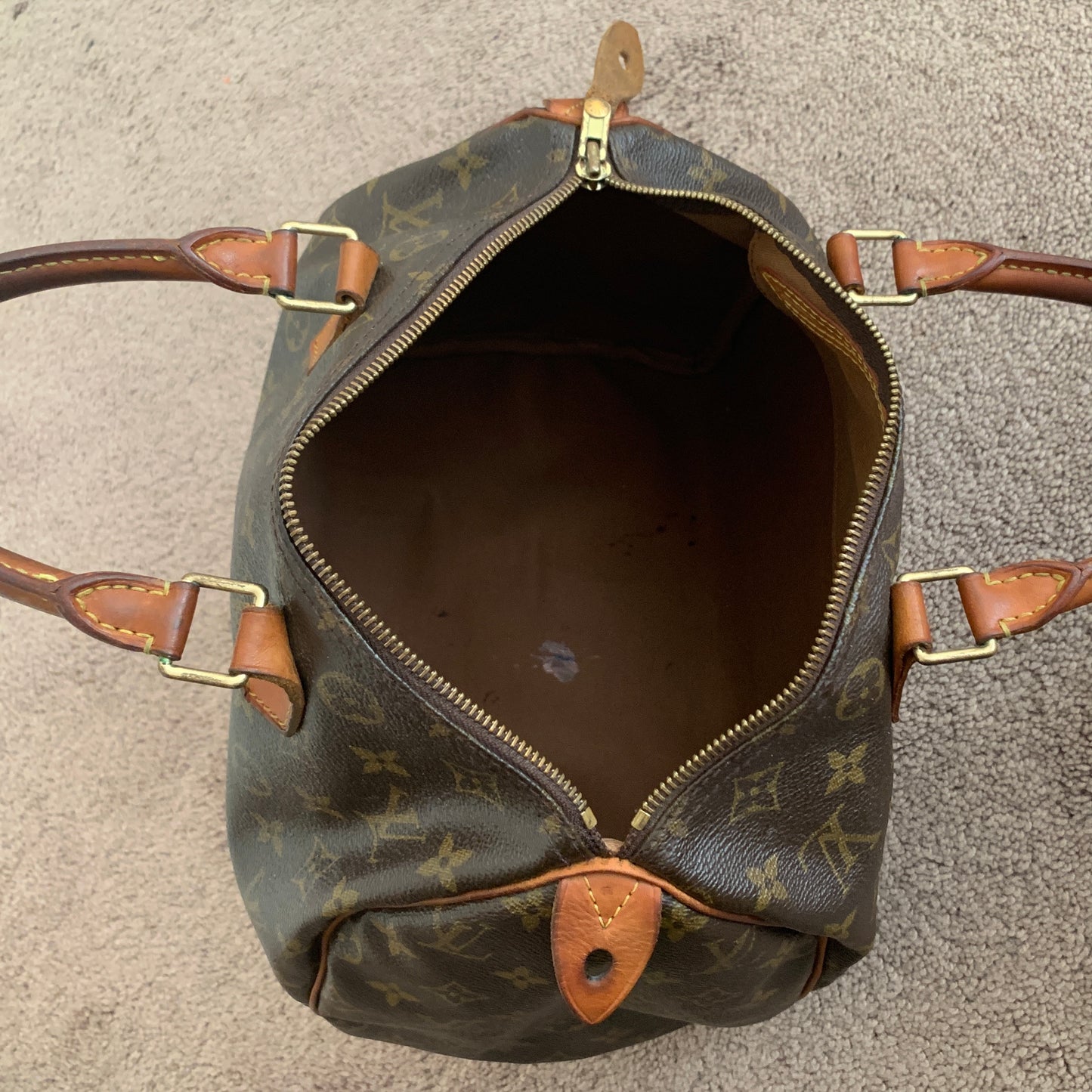 Authentic Louis Vuitton vintage speedy 30 handbag