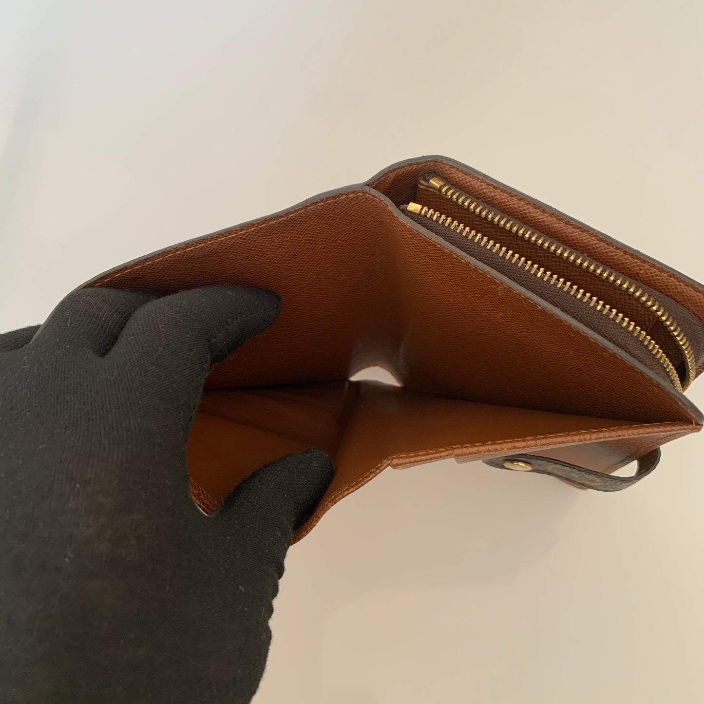 Louis Vuitton monogram wallet unisex Authentic with COA SP0032