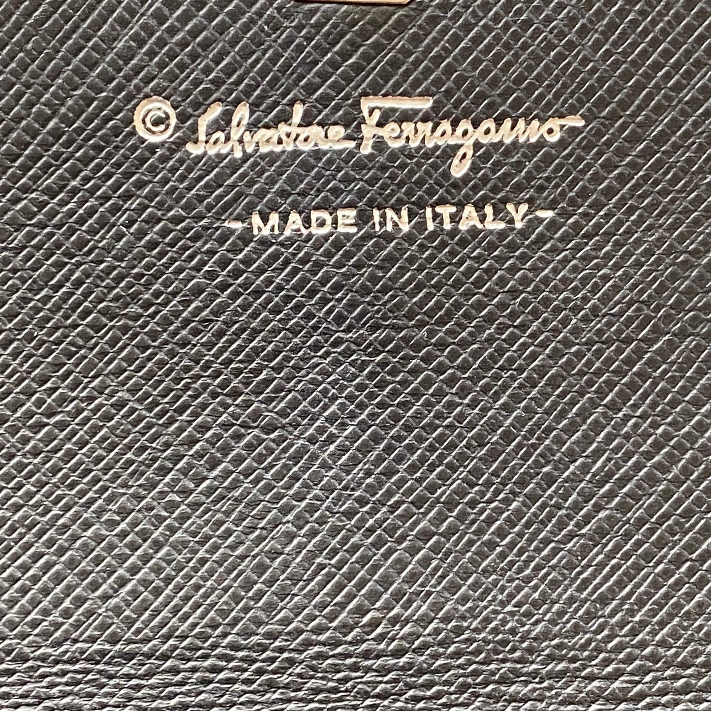 Salvatore Ferragamo vara bow leather long wallet Authentic with coa