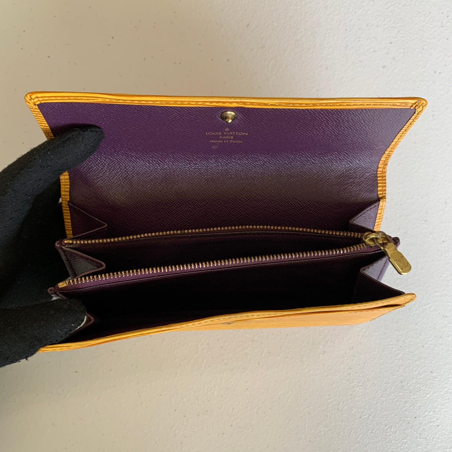 Louis Vuitton Long epi leather Wallet Authentic with COA CA0042