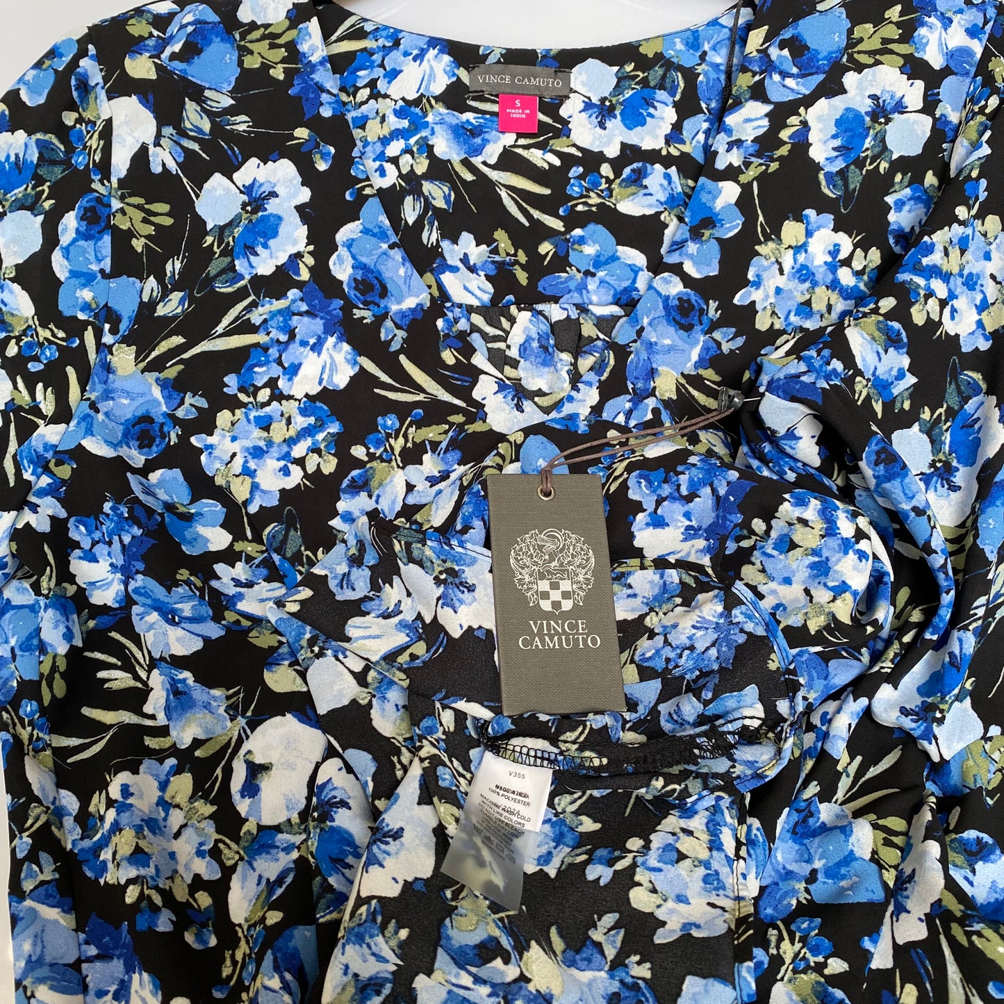 Vince Camuto Womens NWT blouse size Small