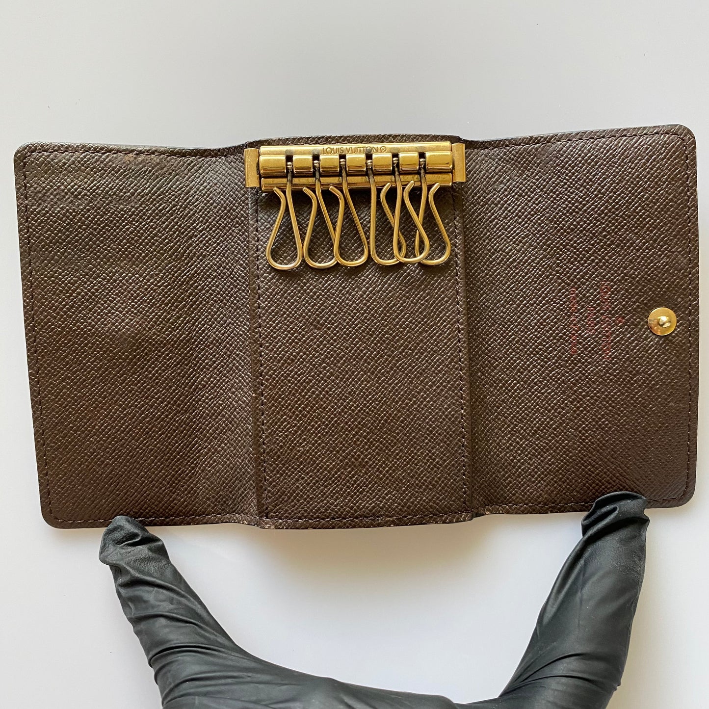 Louis Vuitton damier 4 ring key case Authentic with COA