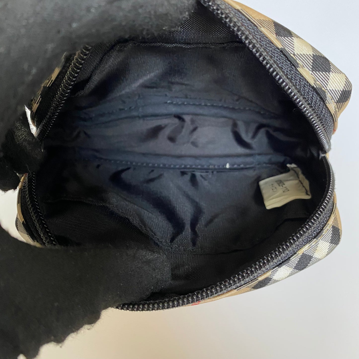 Burberry nova check pouch Authentic with COA 5.8x4