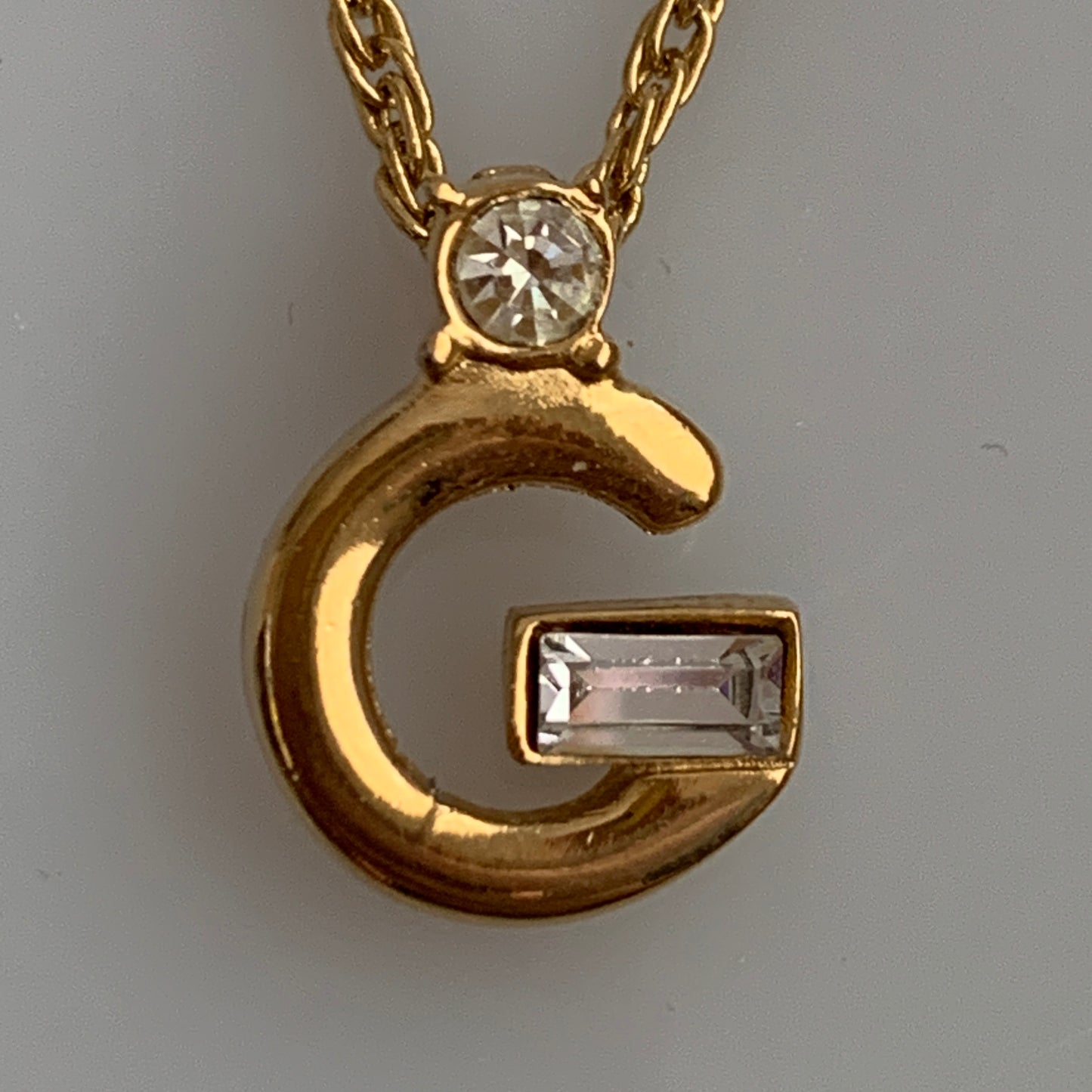 Givenchy G logo pendant gold plated Necklace authentic with COA