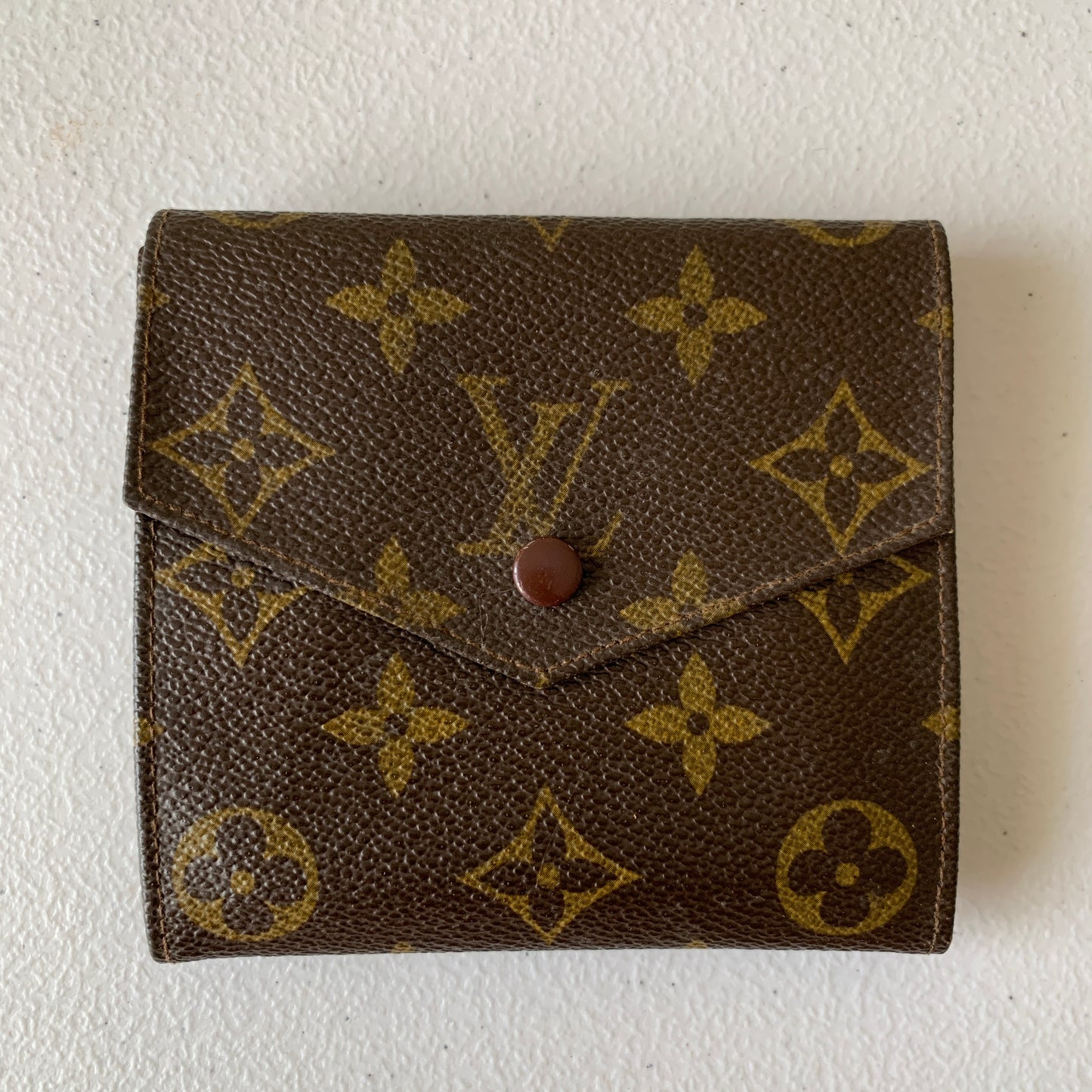 Louis Vuitton monogram compact unisex Wallet 831 Authentic with COA