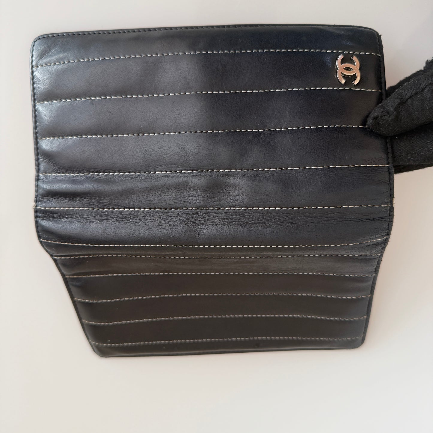 Chanel vertical quilted lambskin black leather wallet card holder authentic wit