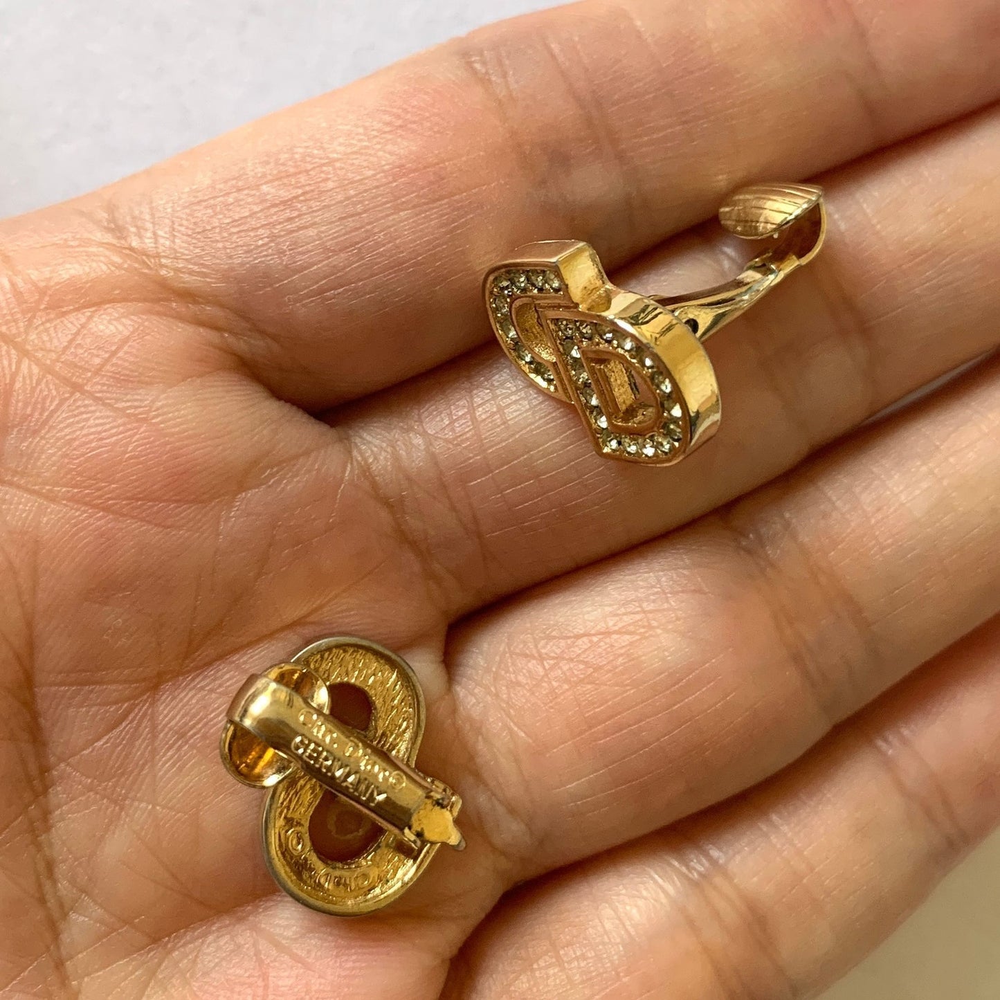 D1021 Christian Dior women's CD initials gold color earrings