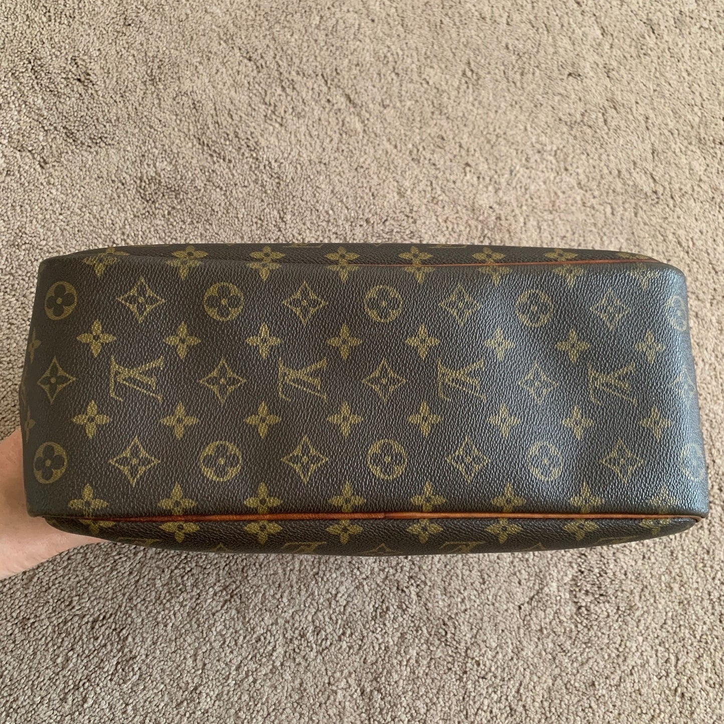 LV1025 Louis Vuitton unisex Deauville monogram handbag