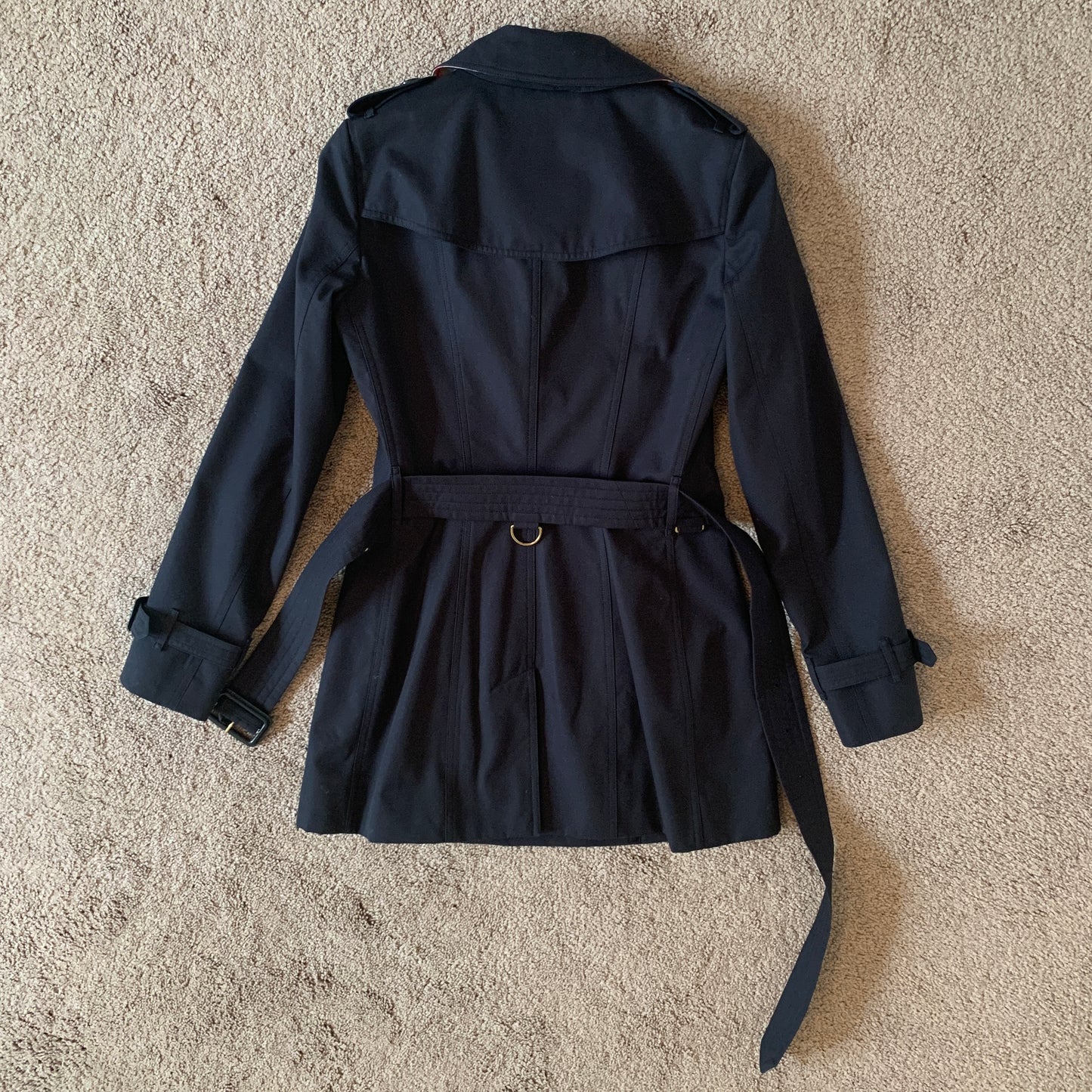 Authentic Burberry women’s trench coat never worn