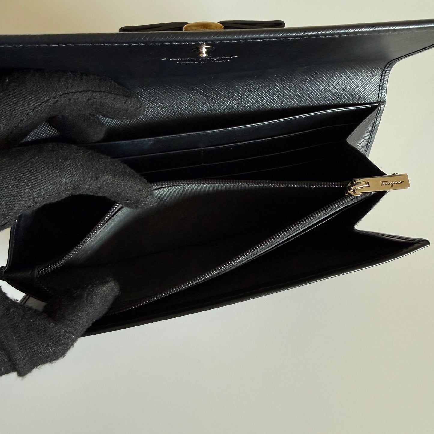 Salvatore Ferragamo vara bow black leather long wallet authentic with COA