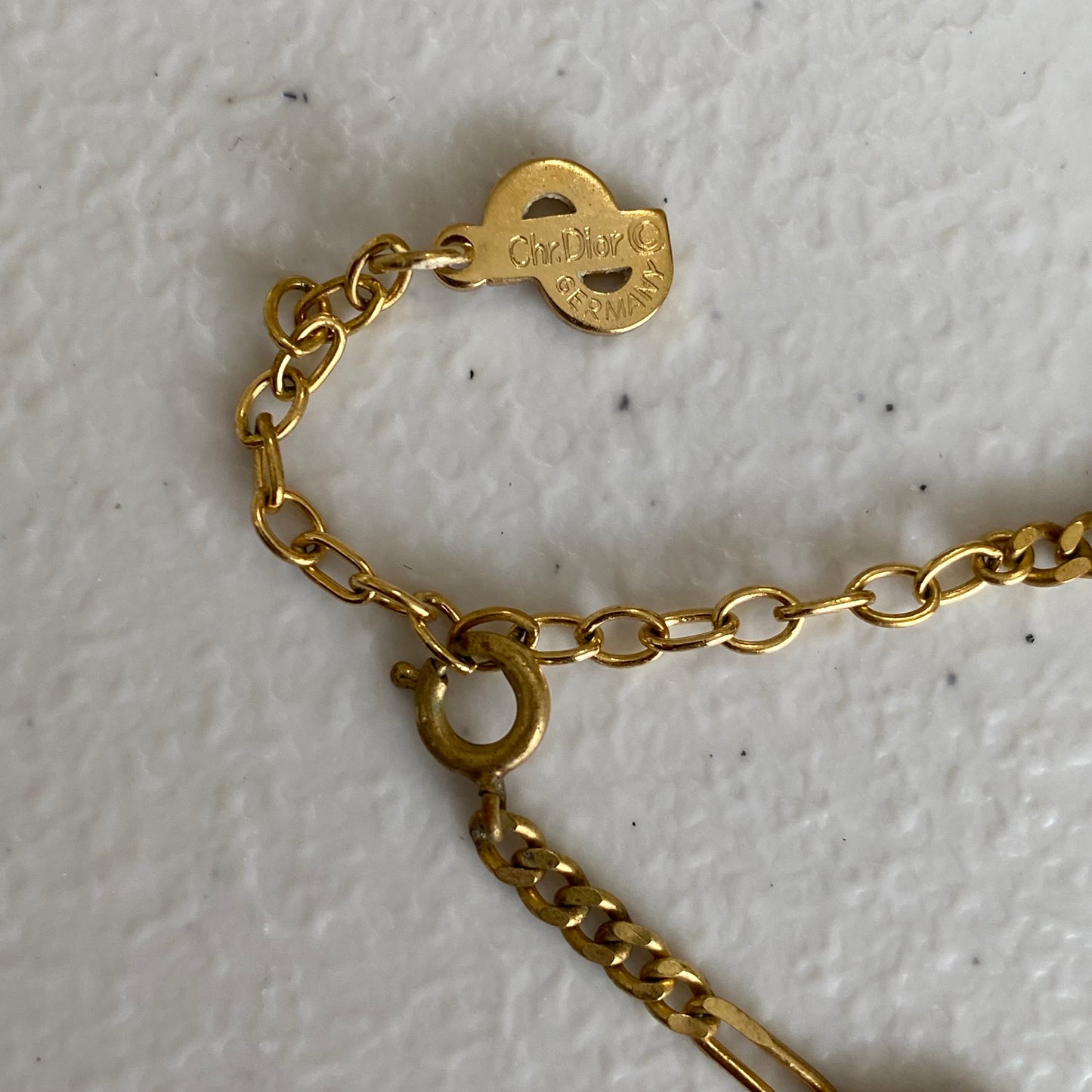 Dior gold plated Necklace with logo Pendant Authentic with coa