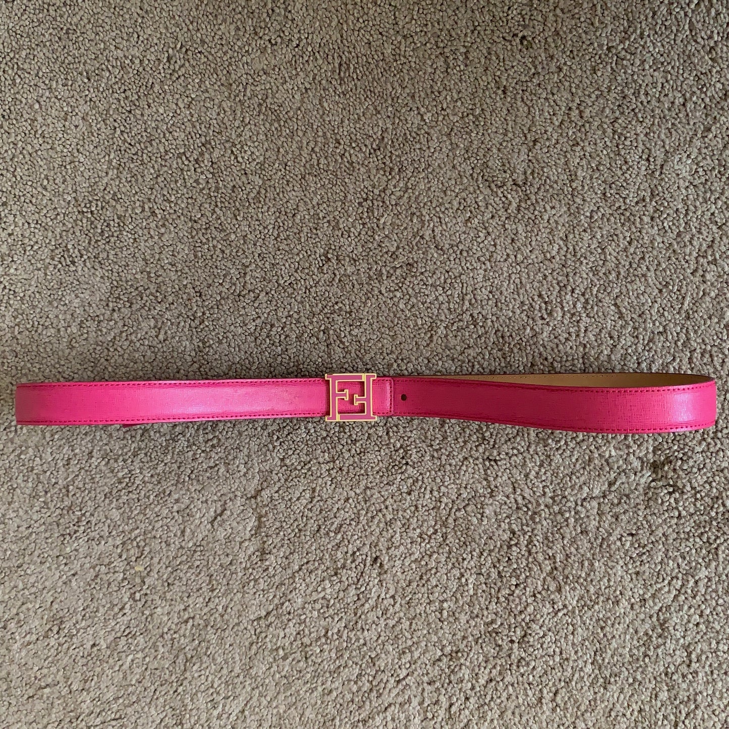 Authentic Fendi women’s fuchsia leather belt with FF buckle