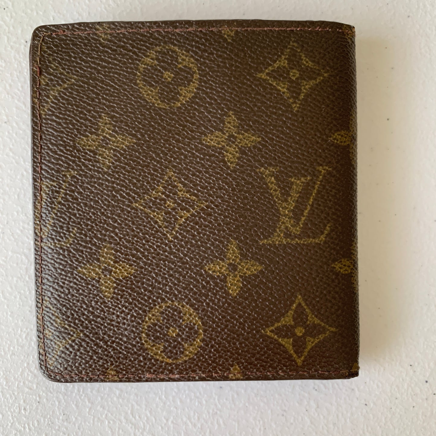 Louis Vuitton monogram men’s bifold Wallet ca0090 authentic with COA