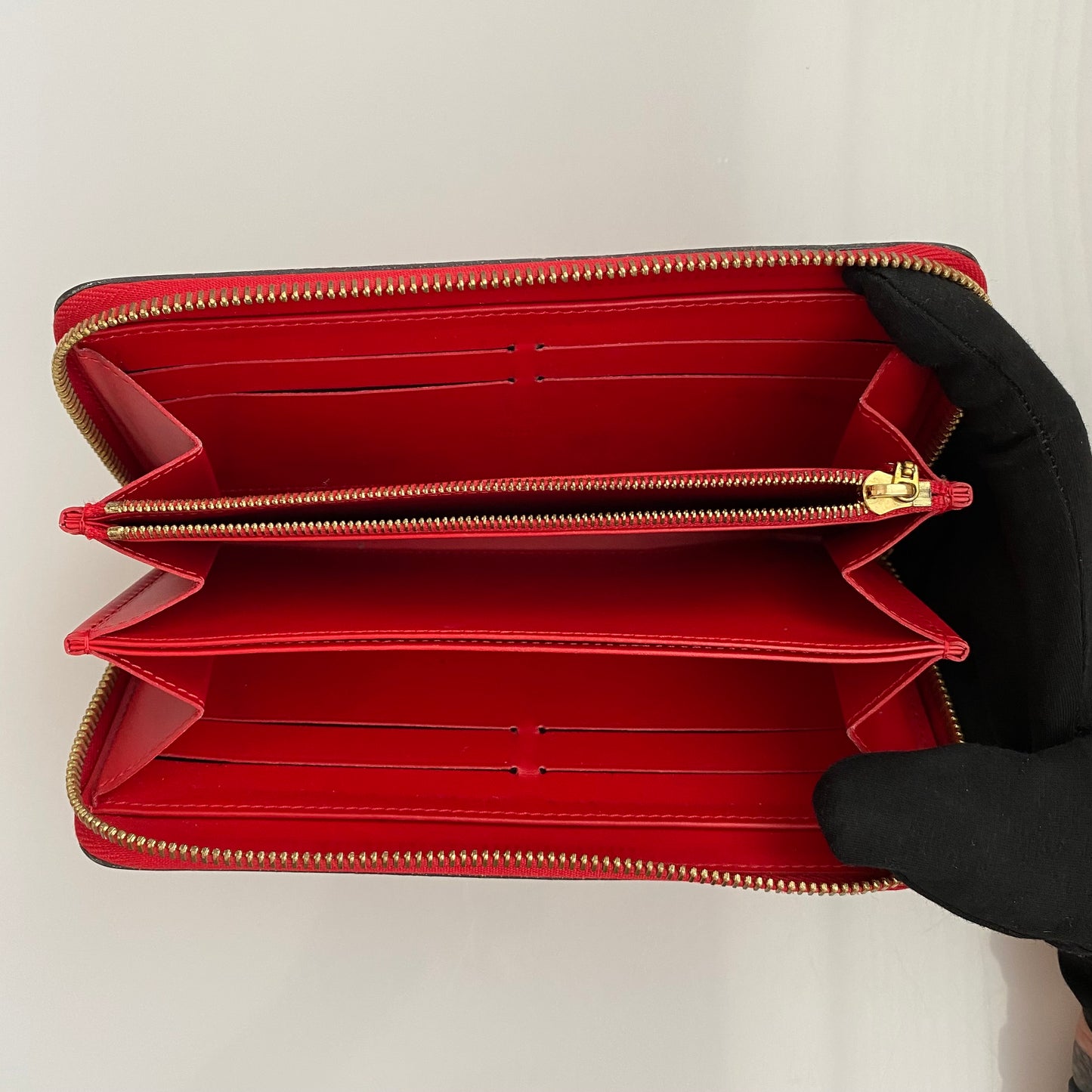 Louis Vuitton red vernis monogram MI2185 zippy wallet authentic with coa box and dusty