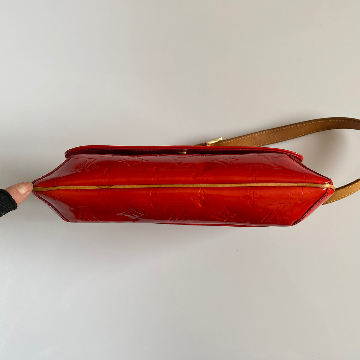 Louis Vuitton monogram red vernis shoulder bag CA1929 Authentic with COA and dust bag 10.3x8.5x2.5