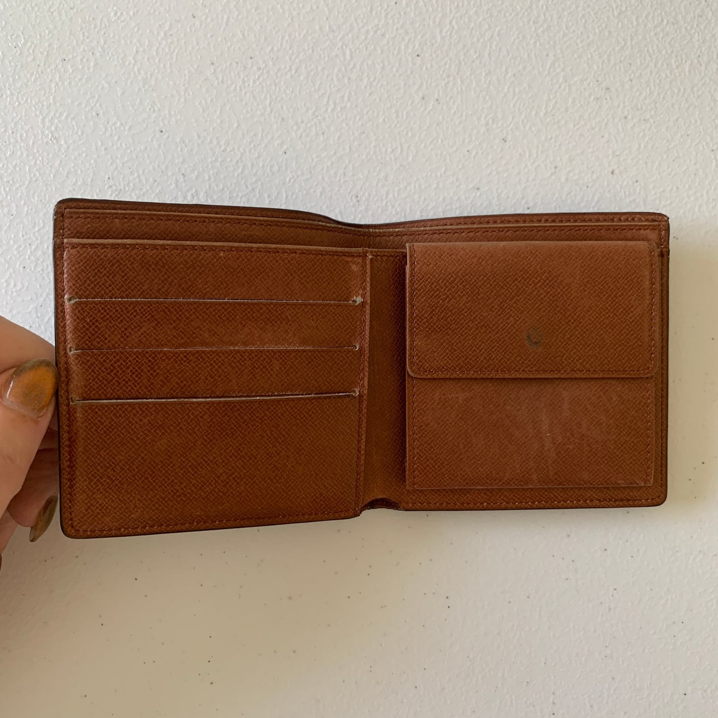 Louis Vuitton men’s monogram bifold Wallet MI882 authentic with COA