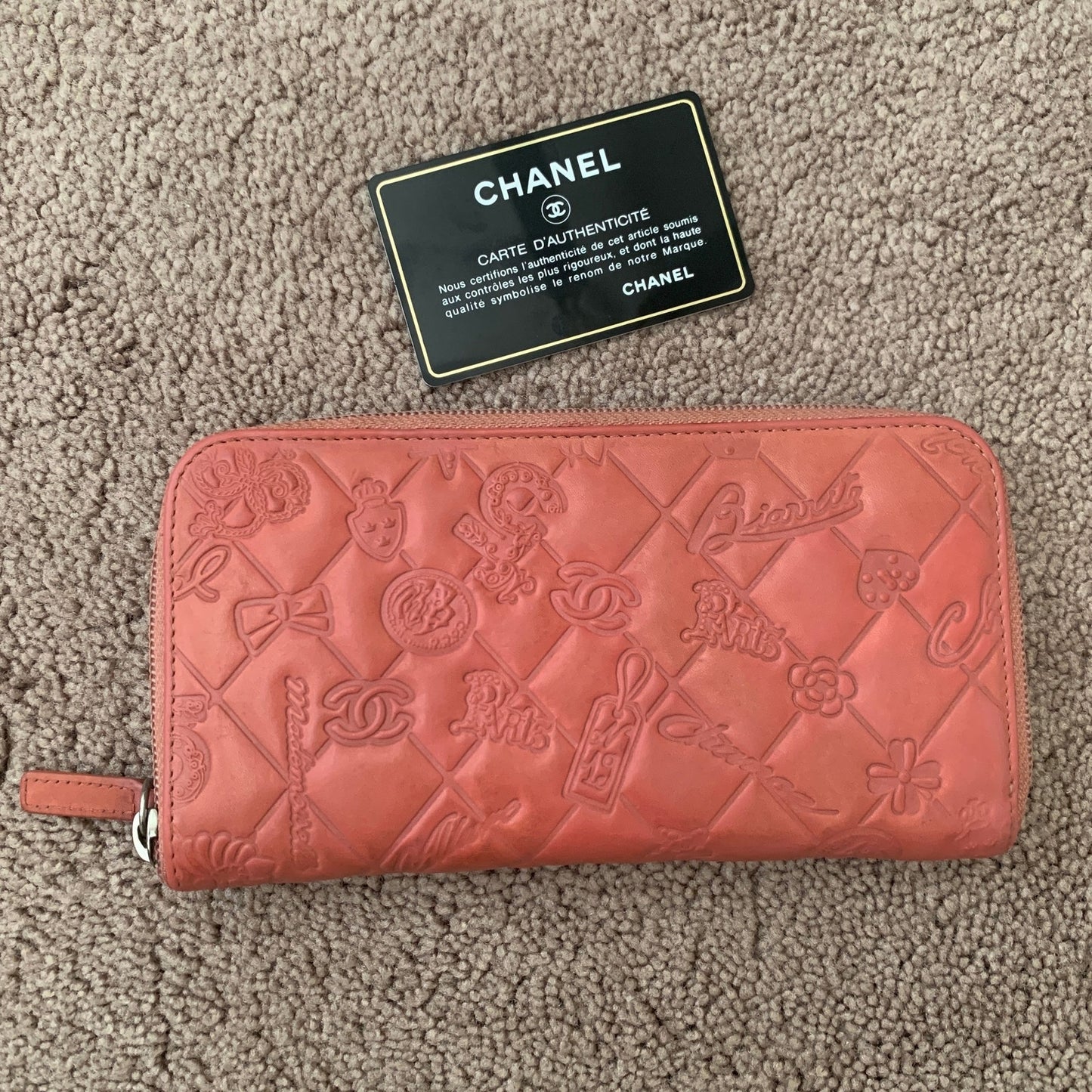 Rare Chanel women's pink zippy long leather wallet