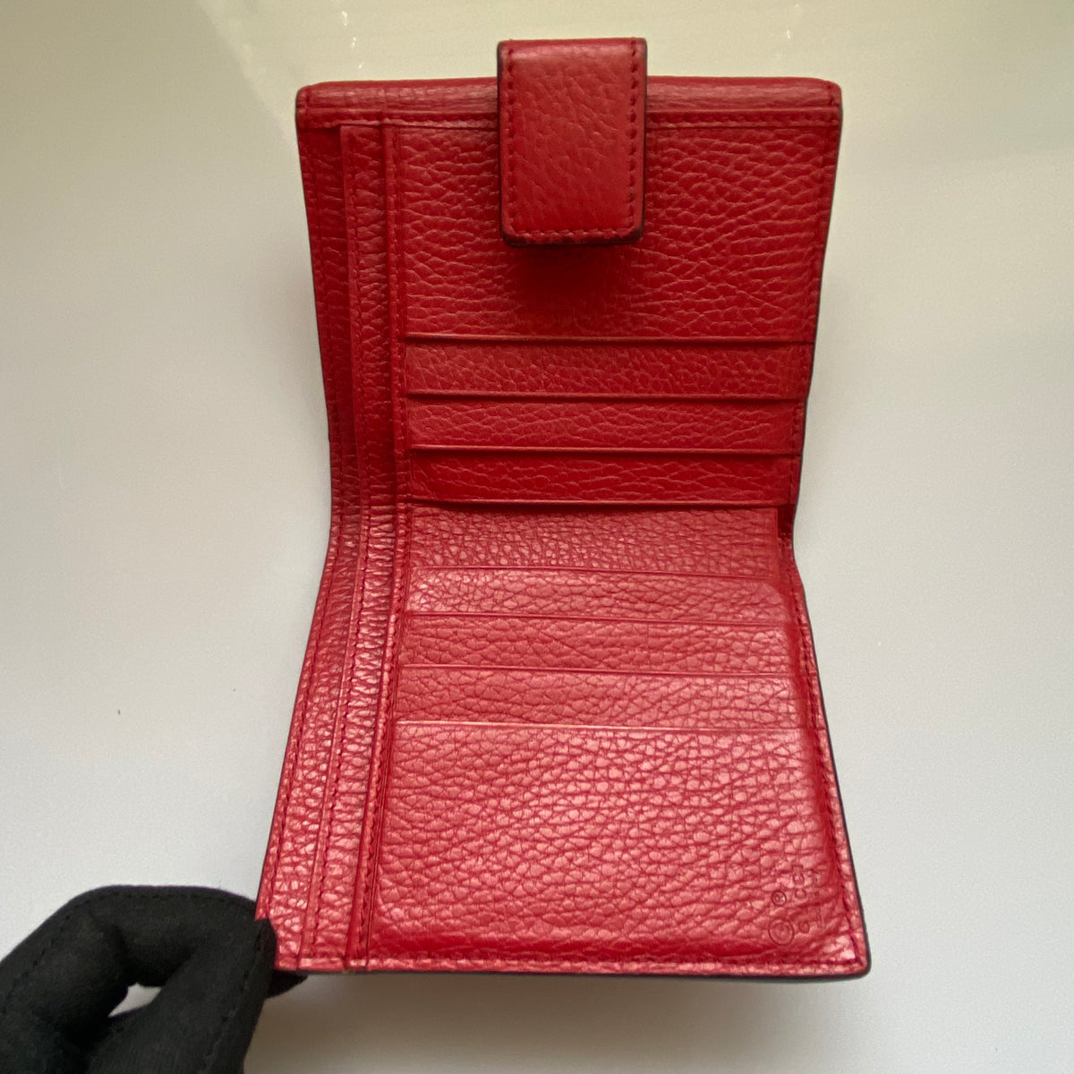 Gucci red leather compact wallet Authentic with COA 4.7x4