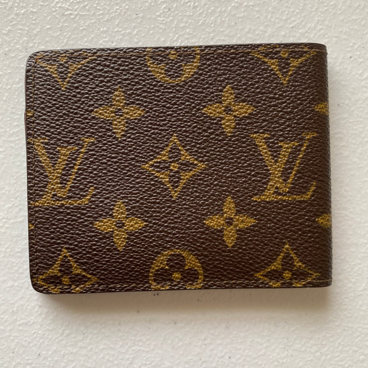 Louis Vuitton monogram men’s bifold wallet 882 Authenyic with COA 4.3x3.4