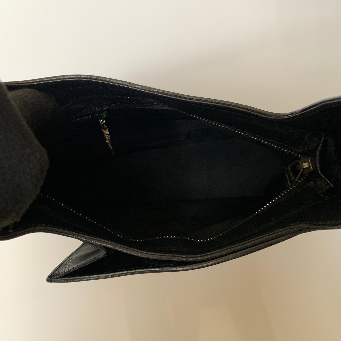 Ferragamo black leather shoulder bag Authentic with COA