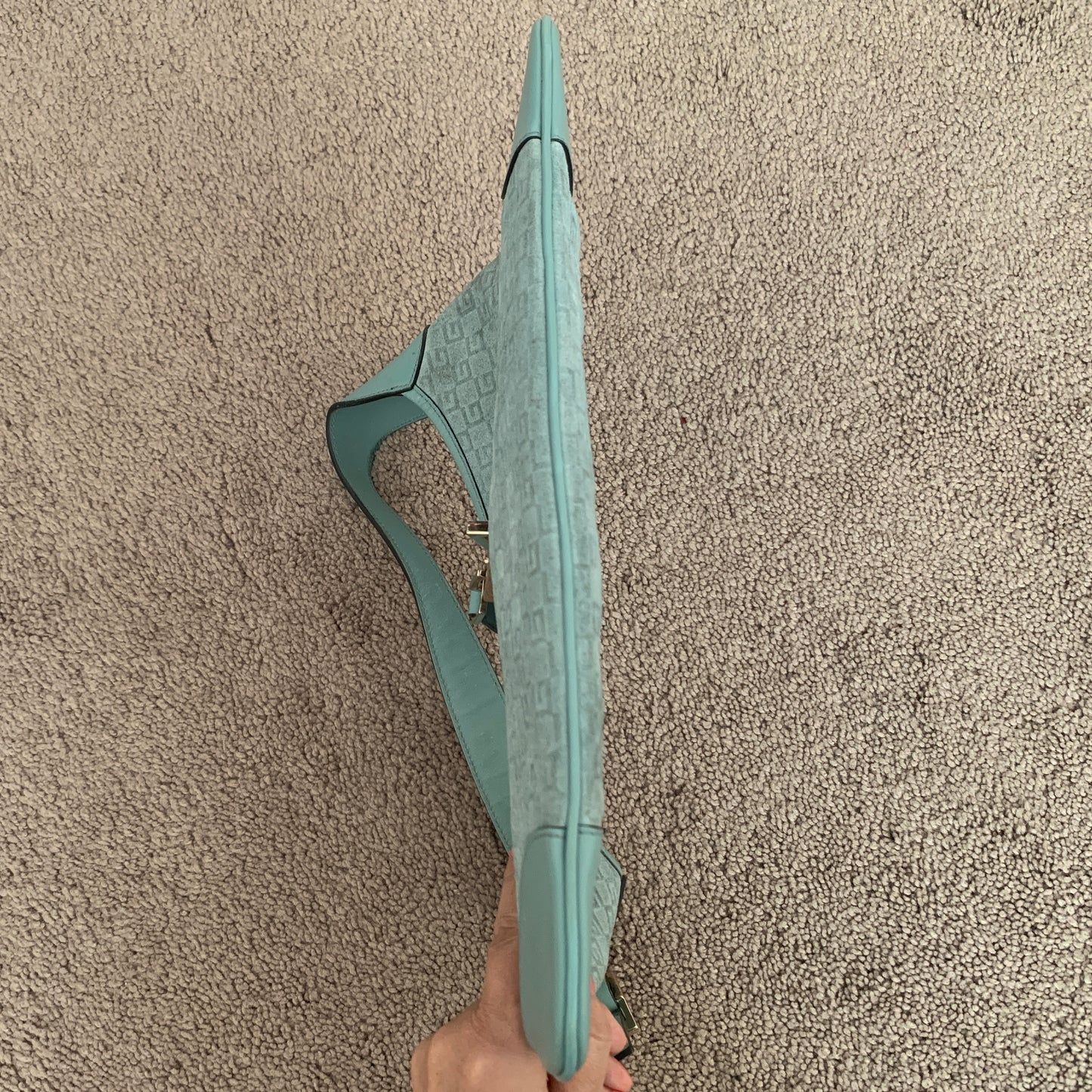 Authentic Gucci women’s vintage Jackie light blue handbag