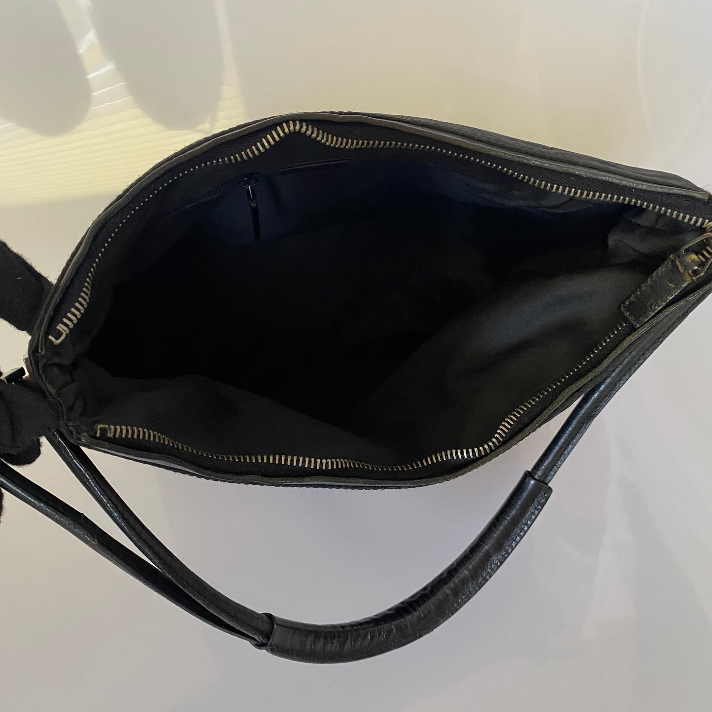 Gucci black GG monogram hobo shoulder bag Authentic with coa
