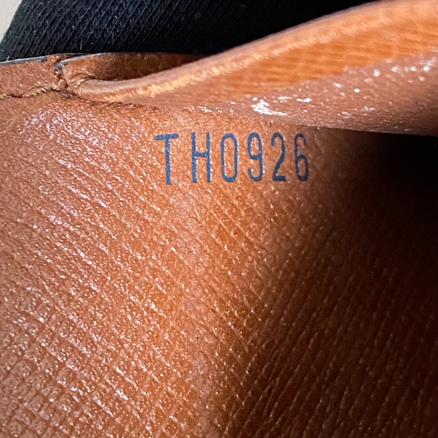 Louis Vuitton th0926 monogram card holder agenda cover Authentic with COA