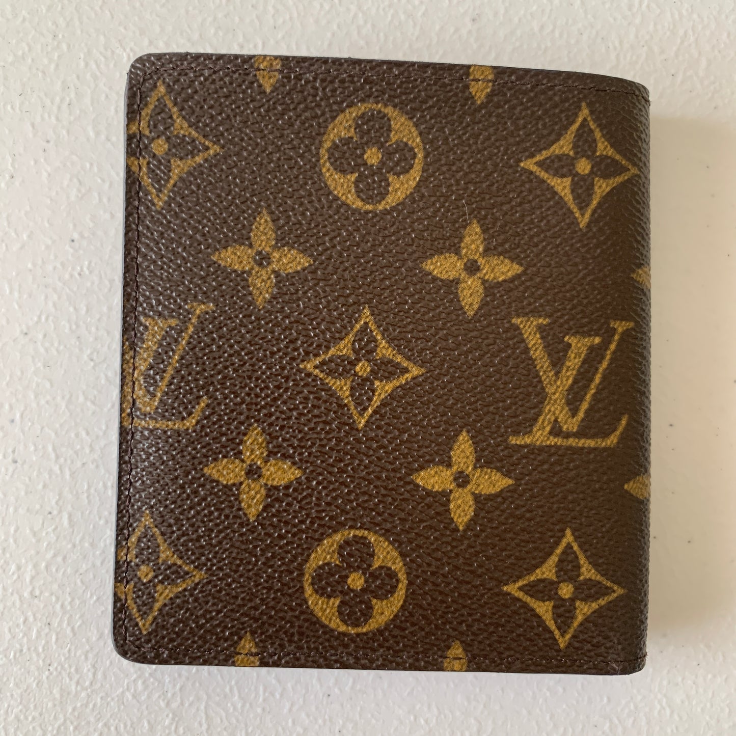 Louis Vuitton men’s bifold Wallet CA0075 authentic with COA