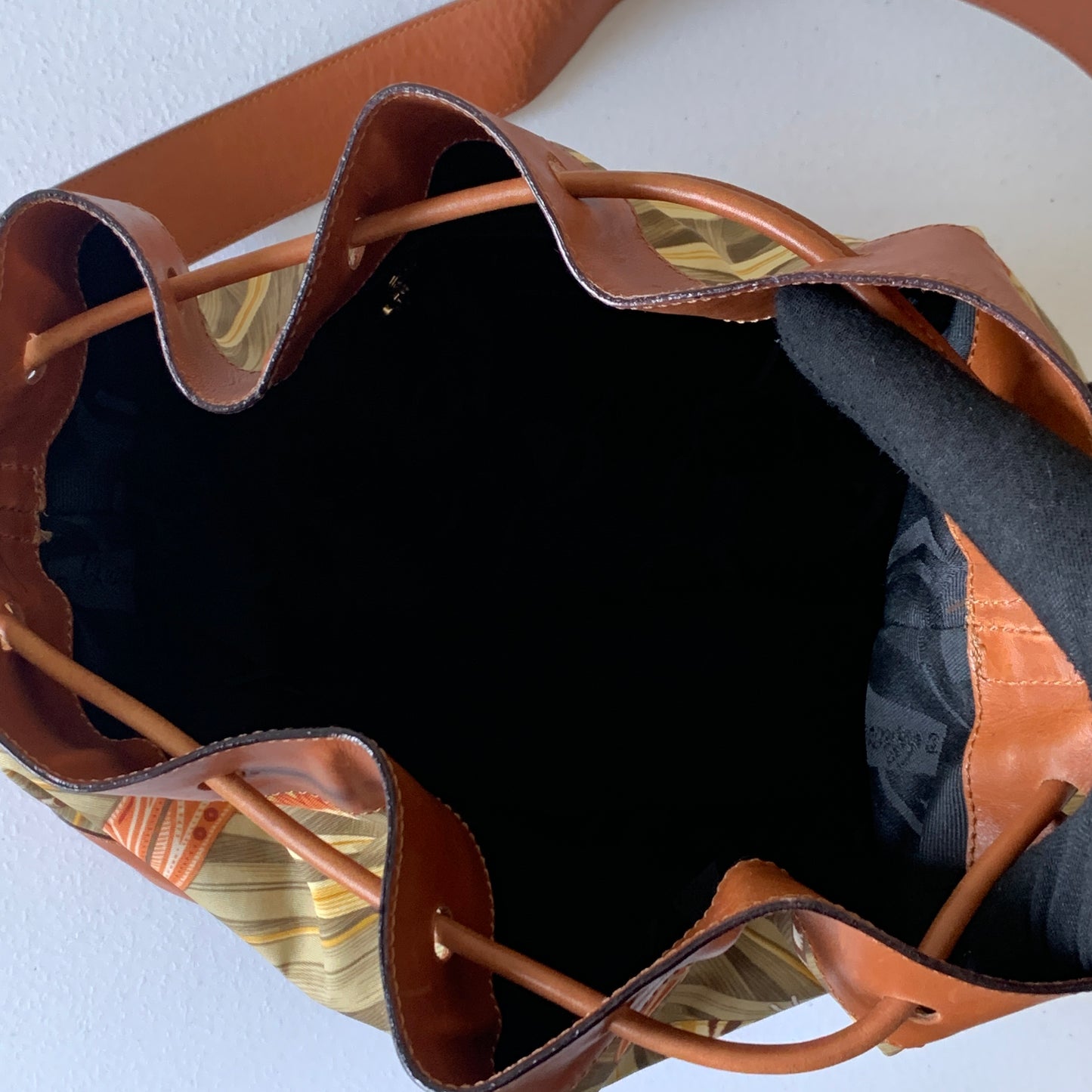 Salvatore Ferragamo floral bucket shoulder crossbody Bag authentic with COA