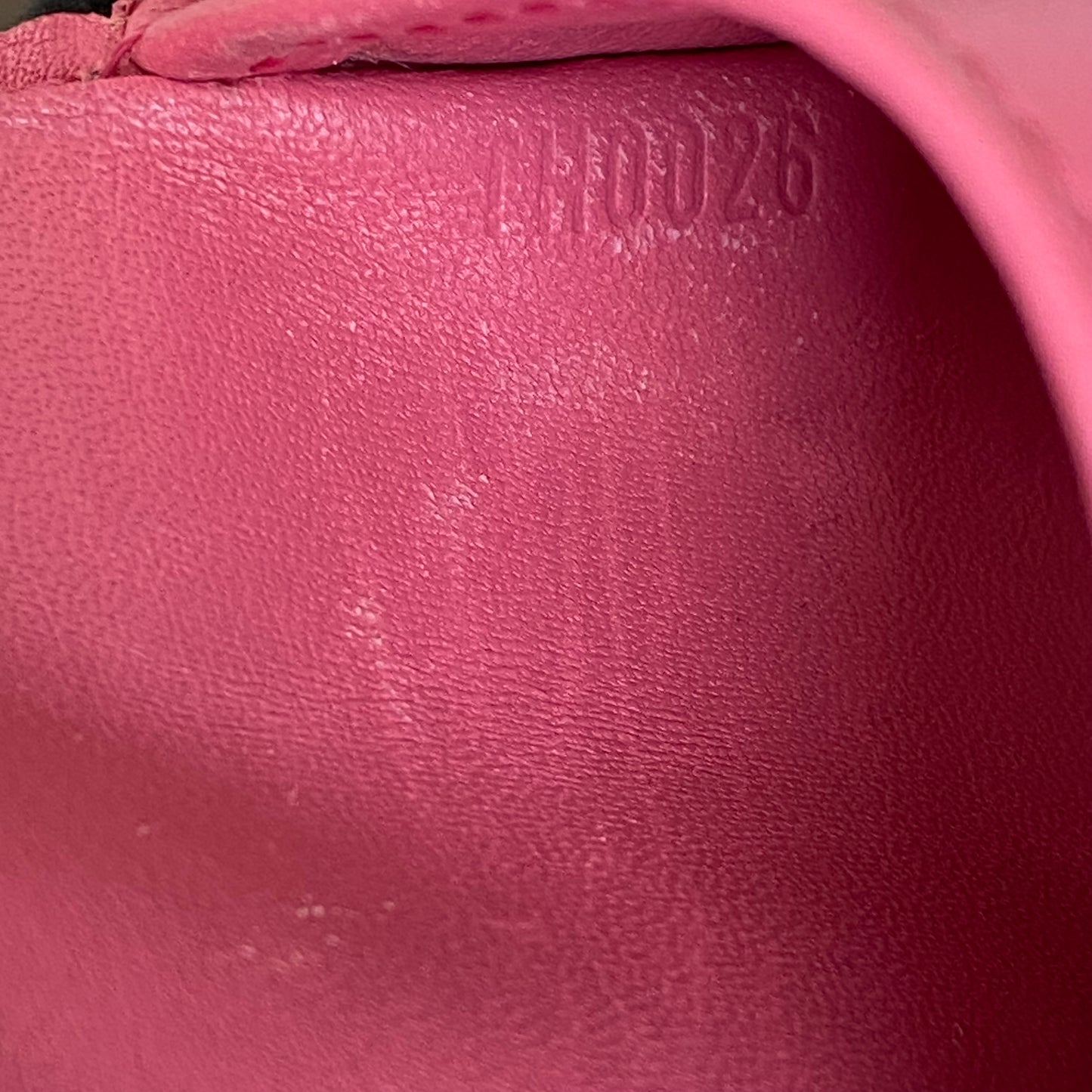 Louis Vuitton pink Vernis compact wallet TH0026 Authentic with coa 4.3x4