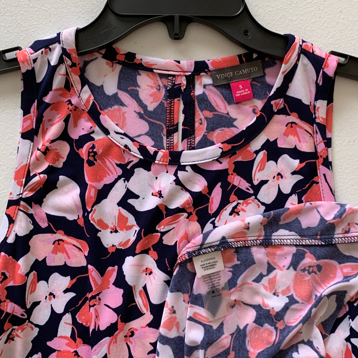 Vince Camuto Women’s NWOT Floral sleeveless Maxi dress size small