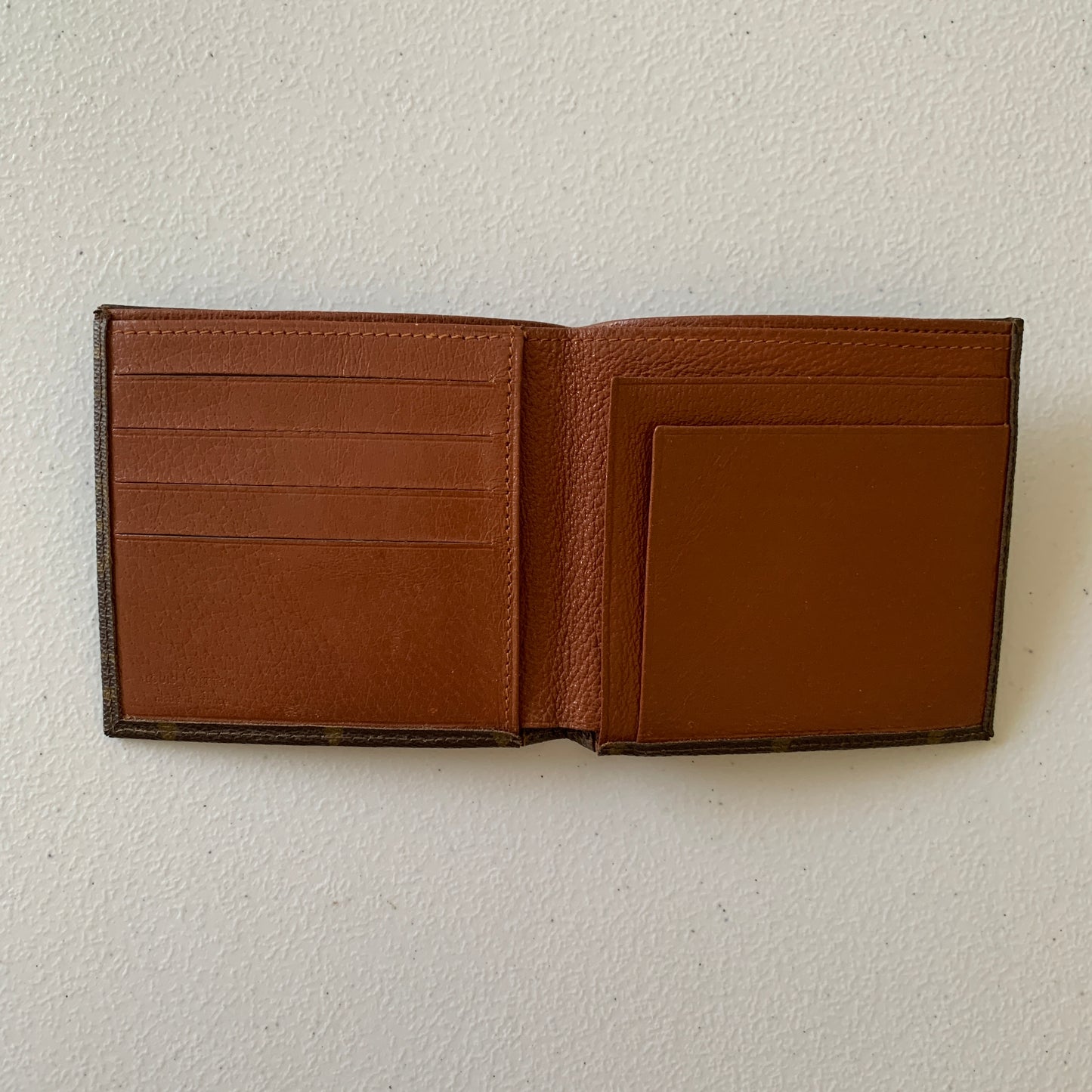 Louis Vuitton men’s bifold monogram wallet authentic with COA