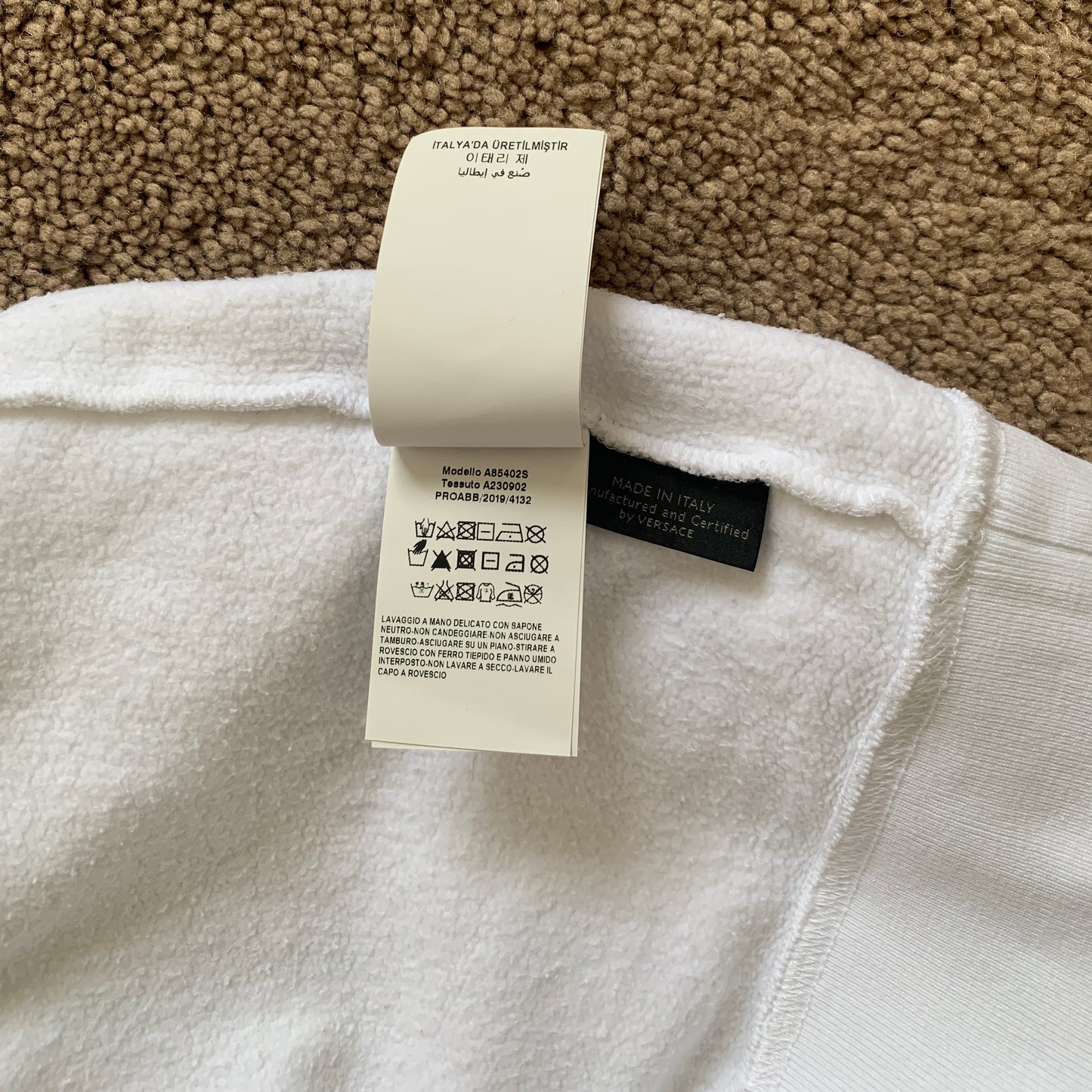 Authentic Versace women’s white cotton sweatshirt in with medusa logo