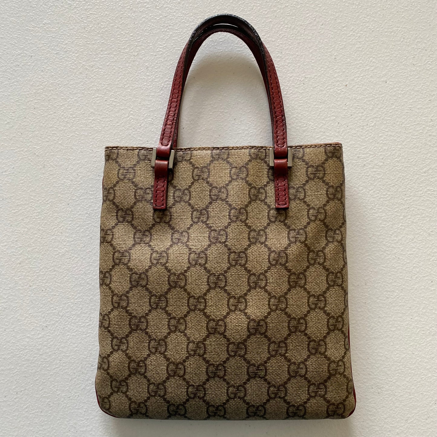 Gucci GG supreme tote bag authentic with coa