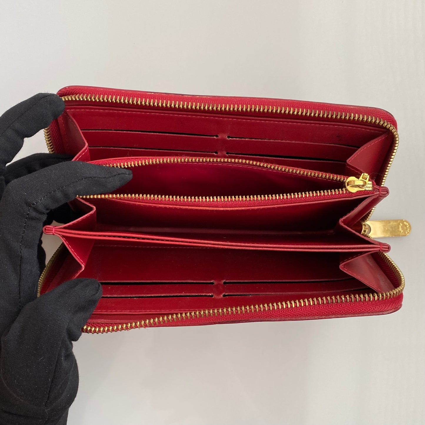 Louis Vuitton red vernis monogram zippy wallet ca1121 authentic with coa