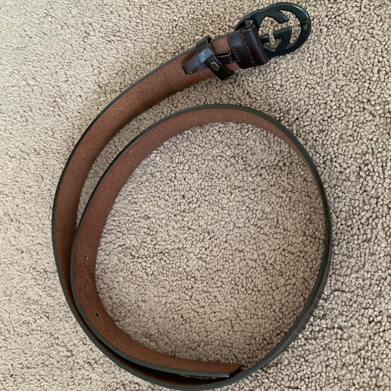 Authentic GUCCI unisex dark drown leather belt with GG buckle