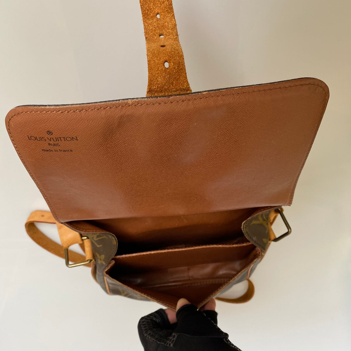 Louis Vuitton crossbody bag 8905 SL Authentic with COA 9x8.6x2.5