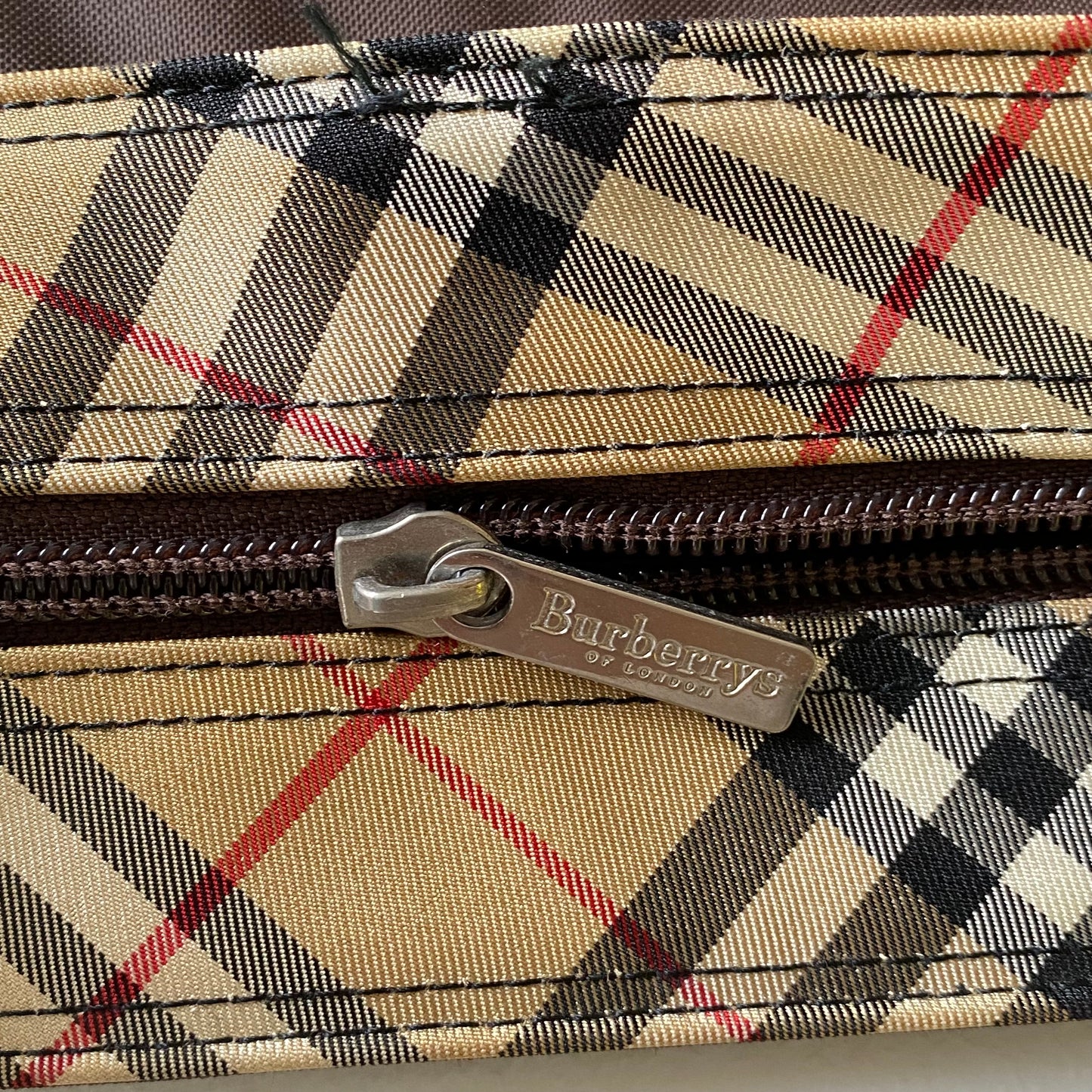 Burberry tote bag handbag Authentic with COA