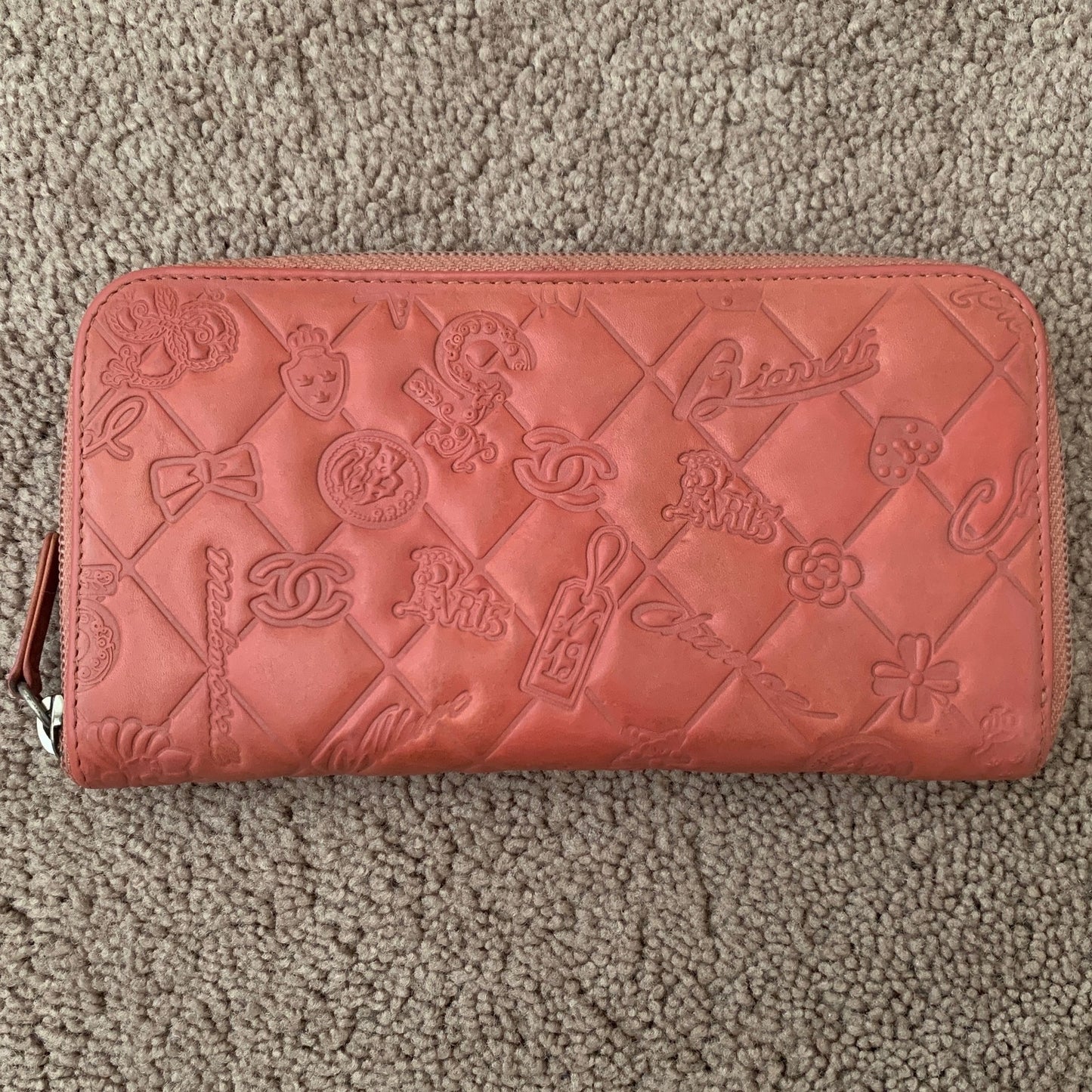 Rare Chanel women's pink zippy long leather wallet