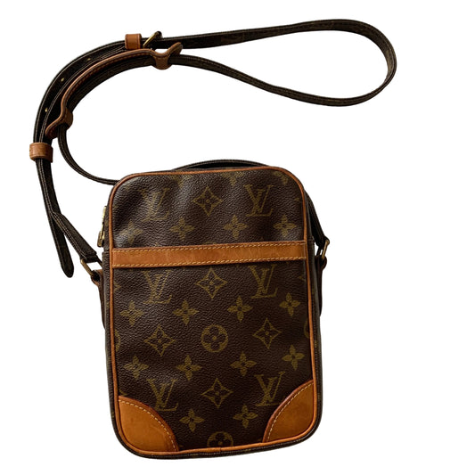 Louis Vuitton monogram 8903 SL crossbody bag authentic with COA9x6.7x1.7