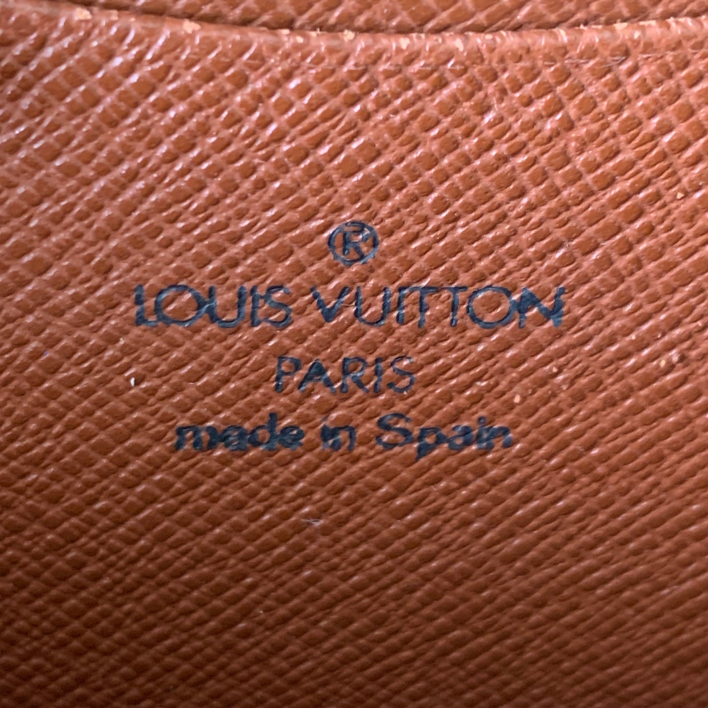 Louis Vuitton monogram zippy wallet ca1929 authentic with COA